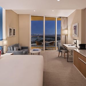 Deluxe Zimmer mit Kingsize-Bett